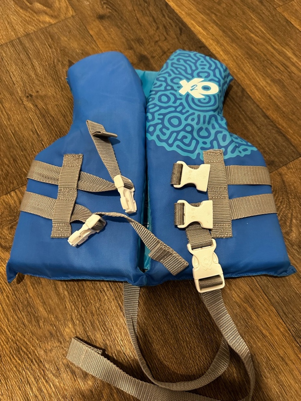 XO Blue Kids Life Jacket with Buckle Straps